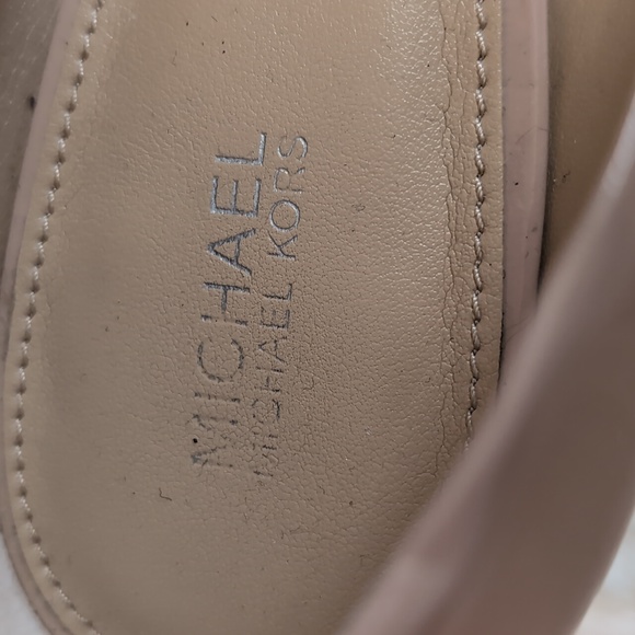 Michael Kors FLEX Classic Light Blush Patent Pumps size 9 - Picture 6 of 10